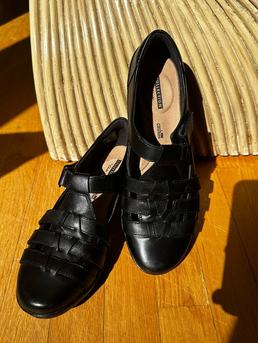 Clark’s Comfort Mary Jane Wedge Fisherman Shoes 10 - Picture 2 of 11